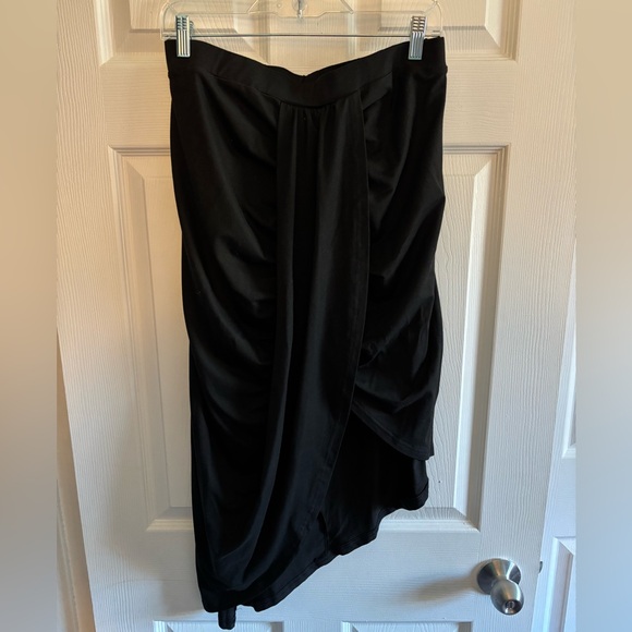 Black Crop Halter Top & Twist Front Skirt - Picture 5 of 7